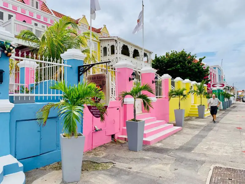 Willemstad, Curacao Cruise Port Guide Info | CruiseDig